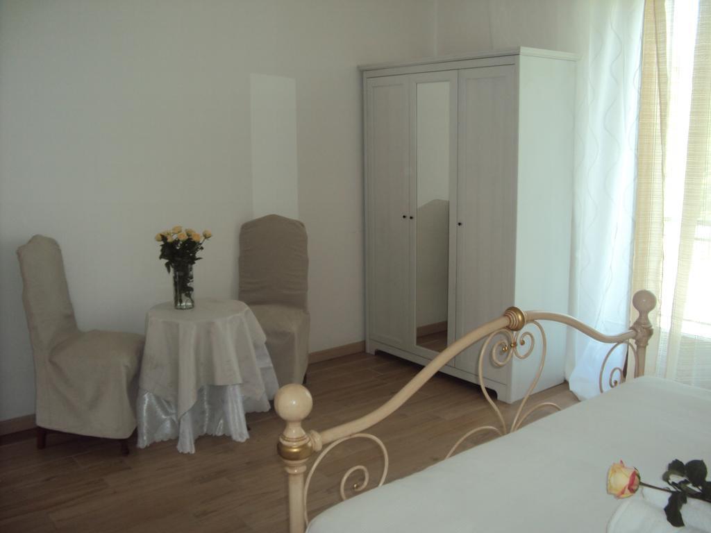 B&B Rosa Del Garda Lazise Phòng bức ảnh